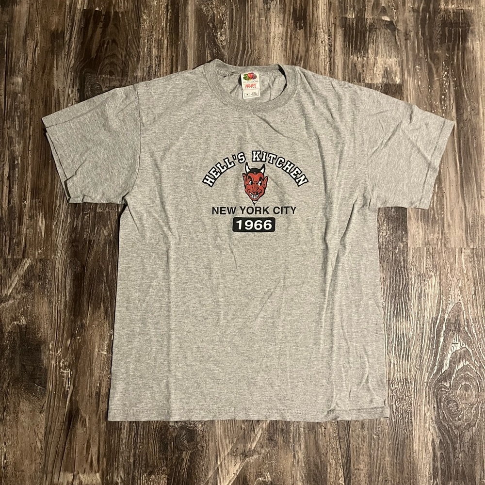 Vintage Hells Kitchen Tee size Medium